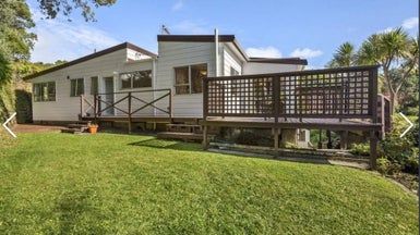  at 2 Rokewa Way, Paparangi, Wellington