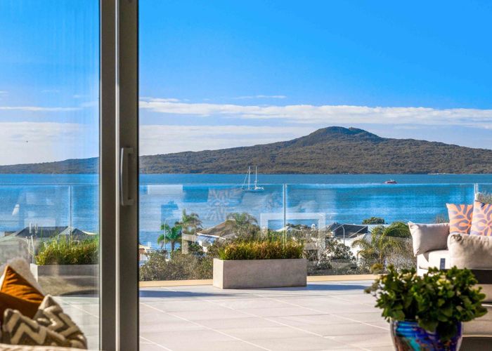  at 3/6 Keys Terrace, St Heliers, Auckland