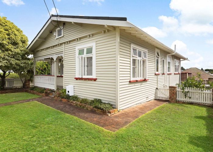  at 29 Kingsway Ave, Sandringham, Auckland