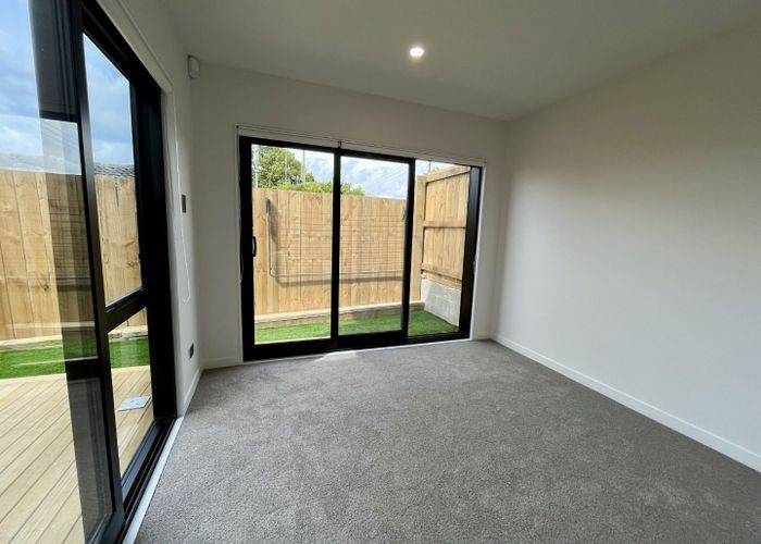  at 98B Royal Road, Massey, Waitakere City, Auckland
