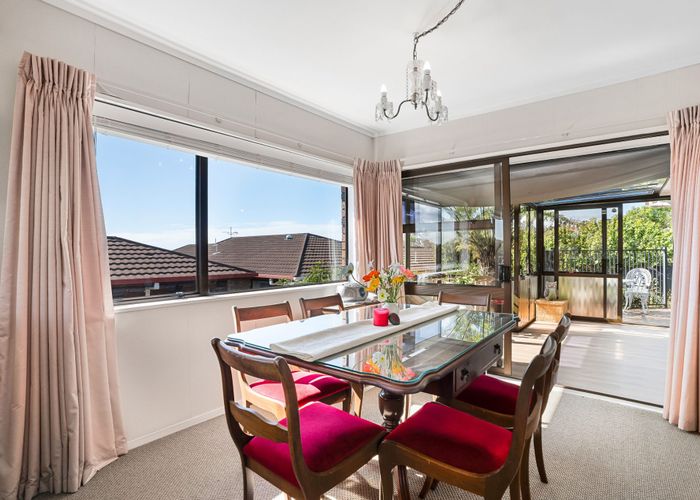  at 2/49 Dalwhinnie Parade, Highland Park, Manukau City, Auckland
