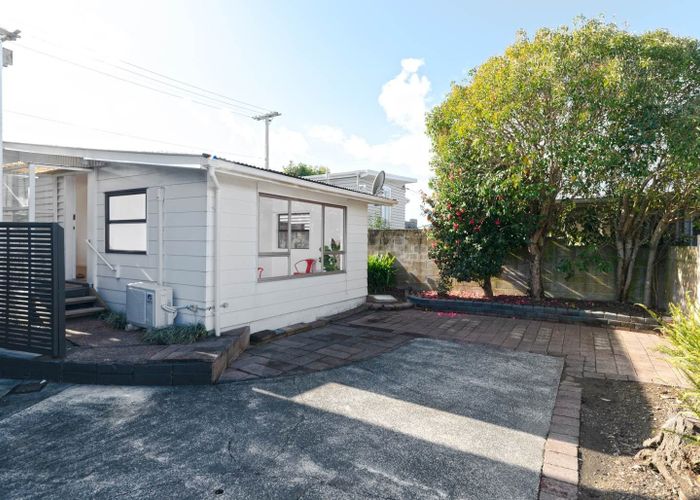  at 57 Forrest Hill Road, Milford, North Shore City, Auckland