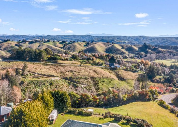  at 86 Totara View Road, Wakefield