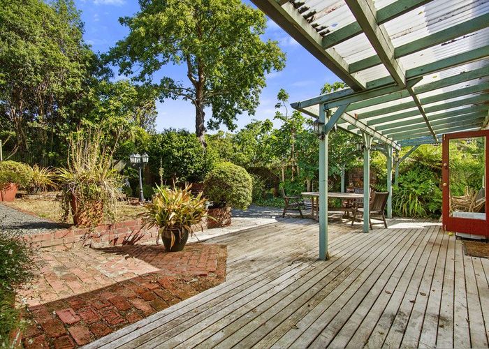  at 40 Manuka Street, Stokes Valley, Lower Hutt