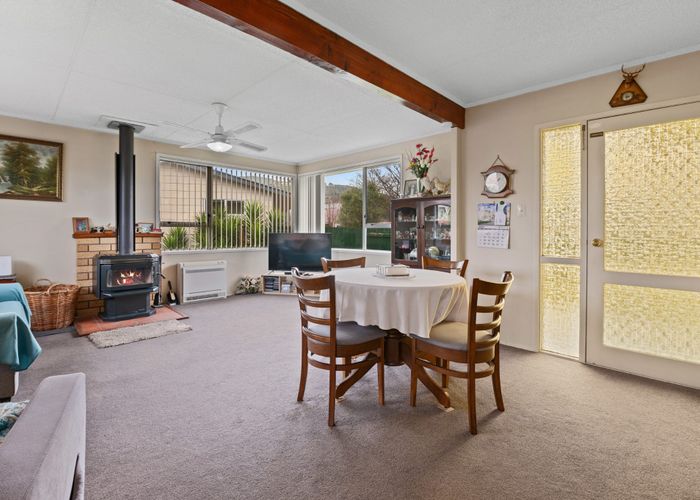  at 25 Matthew Place, Kawaha Point, Rotorua