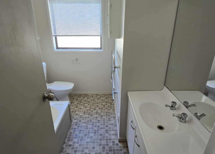  at 2 Garfield Road, Helensville, Rodney, Auckland