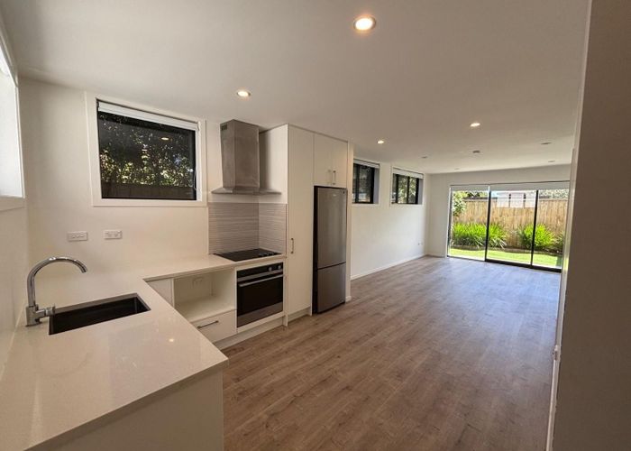  at 12/12 Tawa Road, Te Atatu Peninsula, Waitakere City, Auckland