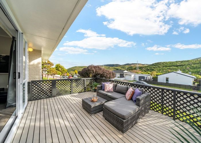  at 60 Waipounamu Drive, Kelson, Lower Hutt