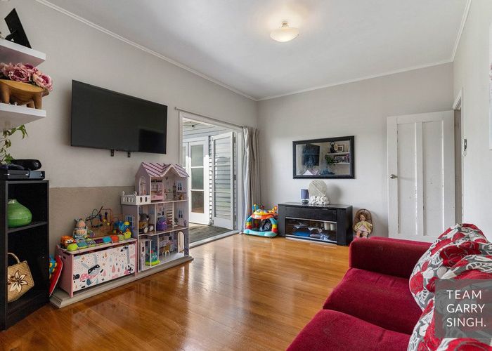 at 8 Mcgee Street, Otahuhu, Auckland