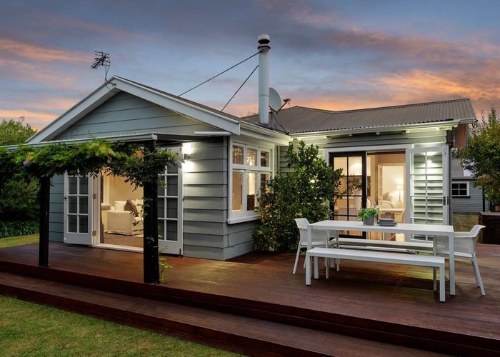 at 32 Carrington Street, St Albans, Christchurch