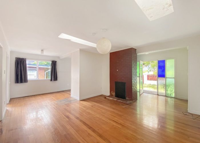  at 99 Seabrook Avenue, New Lynn, Waitakere City, Auckland