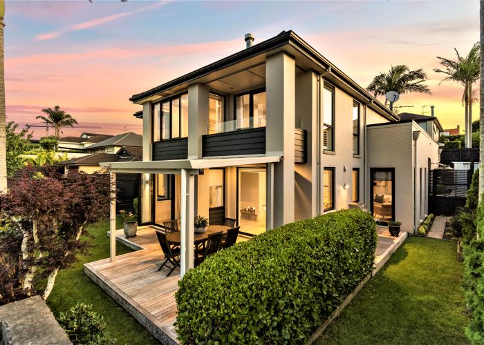  at 7 Rutherford Terrace, Meadowbank, Auckland