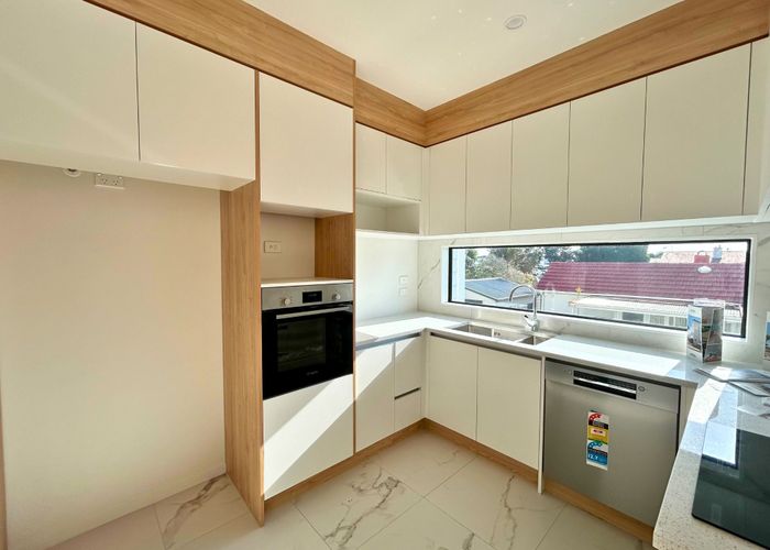  at 723E Massey Rd, Mangere, Manukau City, Auckland