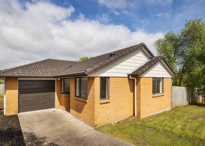  at 28 Misty Valley Drive, Henderson, Waitakere City, Auckland