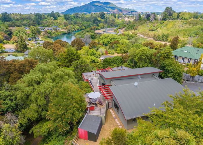  at 1/2 Larchwood Grove, Rangatira Park, Taupō