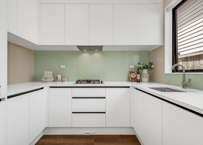  at 4 Alluvial Street, Flat Bush, Manukau City, Auckland