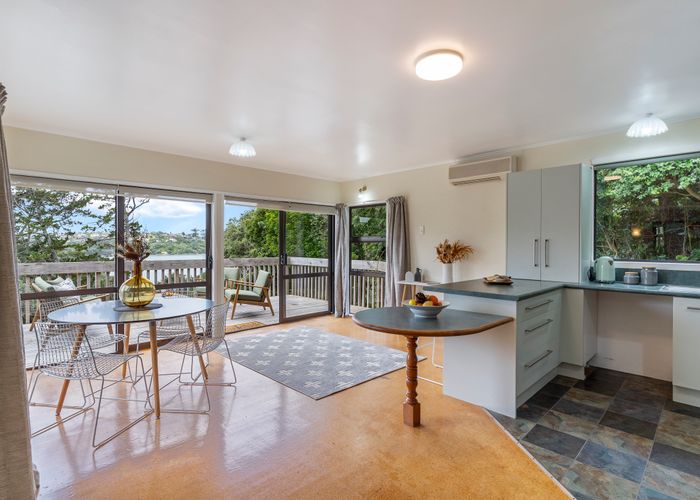  at 61 Endeavour Street, Blockhouse Bay, Auckland