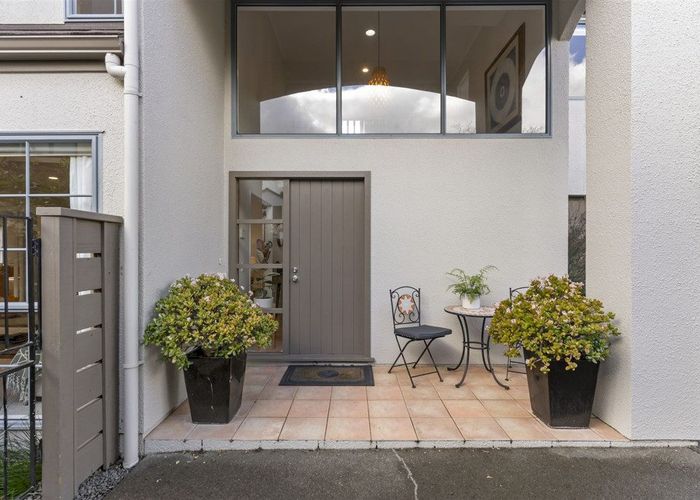  at 31 Oakwood Grove, Eastern Beach, Auckland