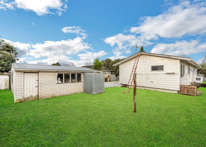  at 25 Smedley Street, Manurewa, Auckland