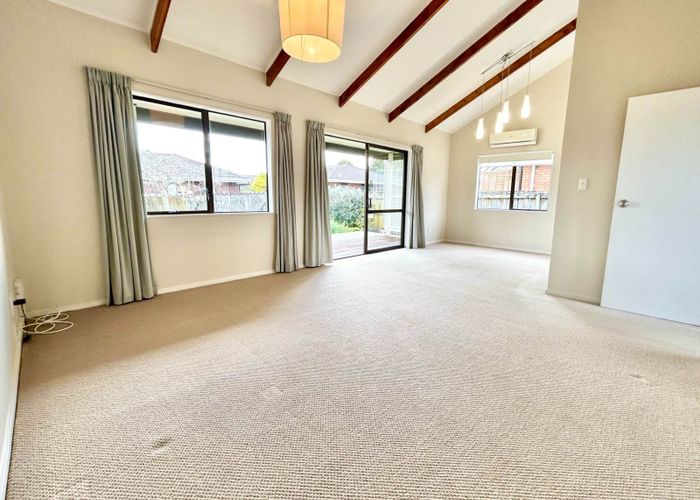  at 77B Aviemore Drive, Highland Park, Auckland