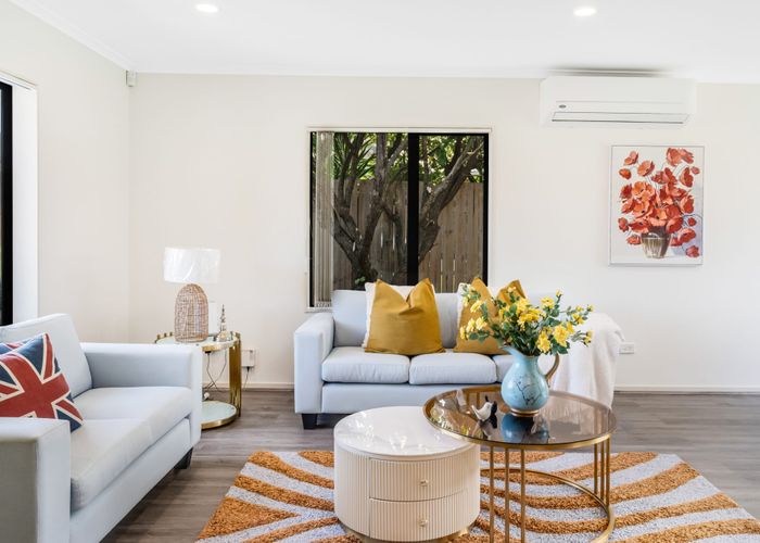  at 12 Cade Place, Weymouth, Auckland