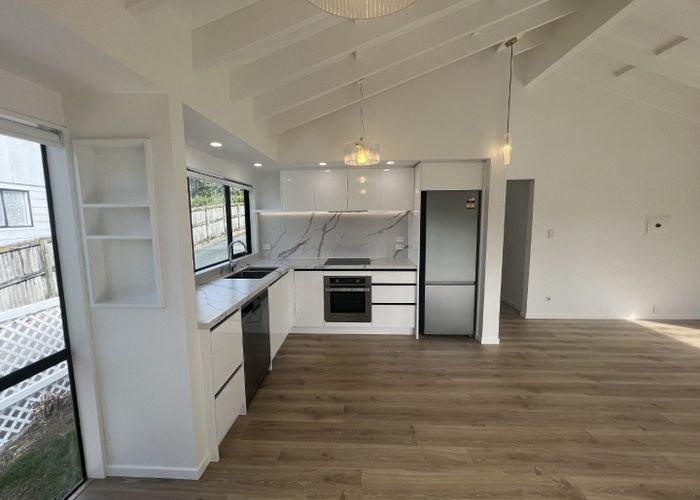  at 1/54 Trias Road, Totara Vale, North Shore City, Auckland