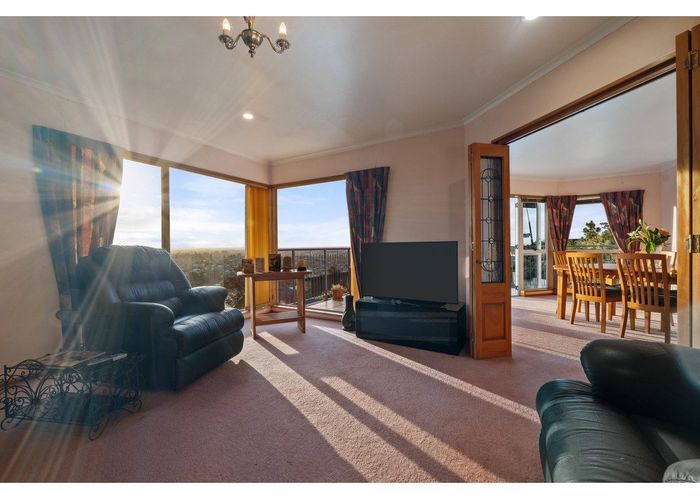  at 40 Woodlau Rise, Huntsbury, Christchurch