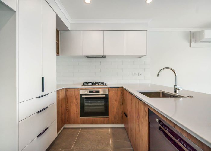  at 304/30 Shortfin Place, Flat Bush, Auckland