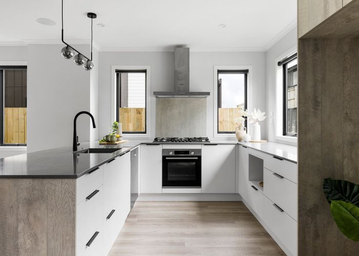  at 2/42 Rose Berry Crescent, Flagstaff, Hamilton, Waikato