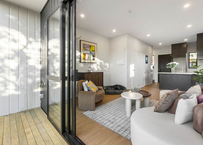  at 9/163 Lake Road, Belmont, North Shore City, Auckland