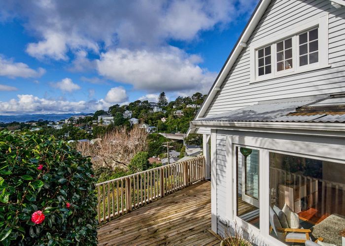  at 9 Northland Road, Northland, Wellington