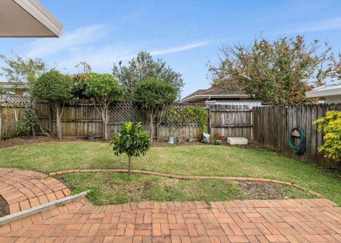  at 1/144 Whitford Road, Somerville, Manukau City, Auckland