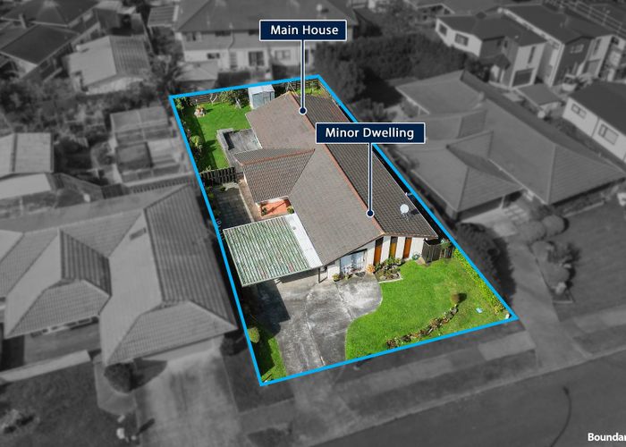  at 32 Borrowdace Avenue, Botany Downs, Manukau City, Auckland