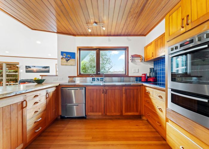  at 9 Agathis Ave, Mairangi Bay, North Shore City