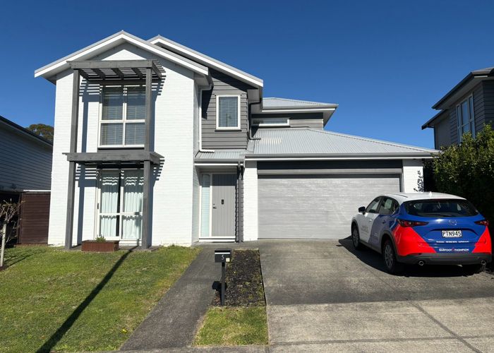  at 5 Frank Newton Road, Swanson, Auckland
