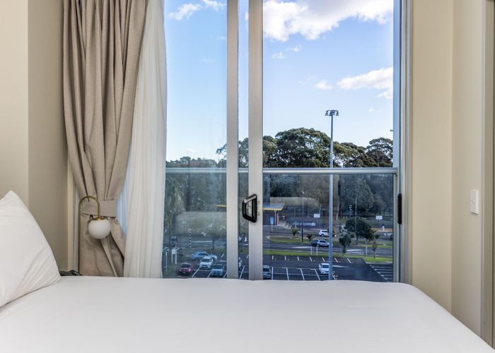  at 410/17 Amersham Way, Manukau, Manukau City, Auckland