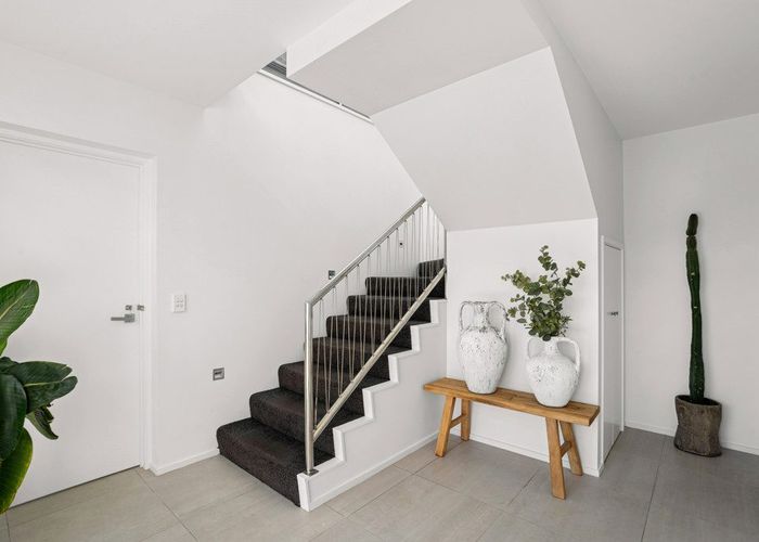  at 18A Loop Road, Kelvin Heights, Queenstown-Lakes, Otago