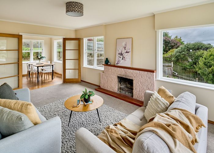  at 44 St Johns Terrace, Tawa, Wellington