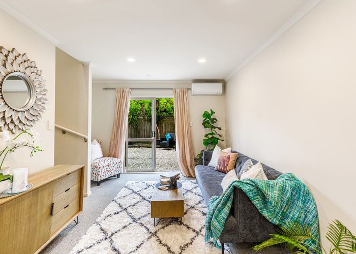  at 7/4 Keeling Road, Henderson, Auckland