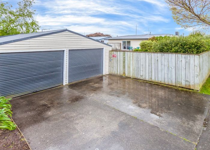  at 2 John F Kennedy Drive, Milson, Palmerston North