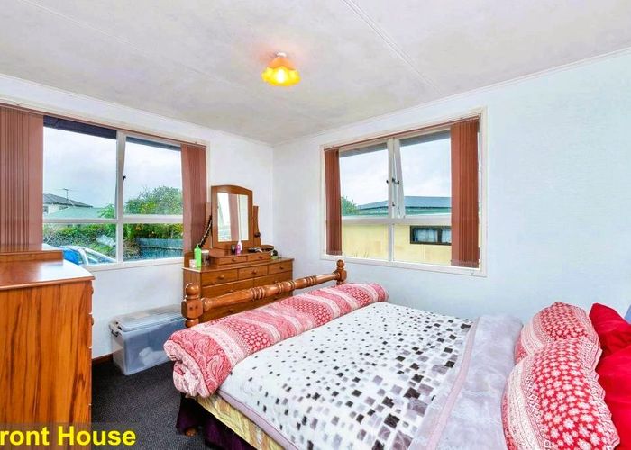  at 5 Nogat Avenue, Papatoetoe, Manukau City, Auckland