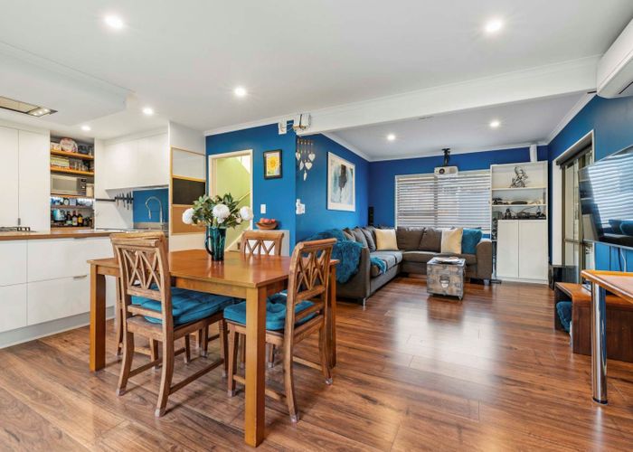  at 16 Hurstbourn Priors, Goodwood Heights, Auckland