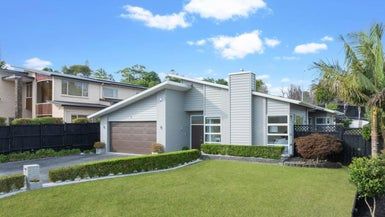  at 5 Kinmont Rise, East Tamaki Heights, Auckland