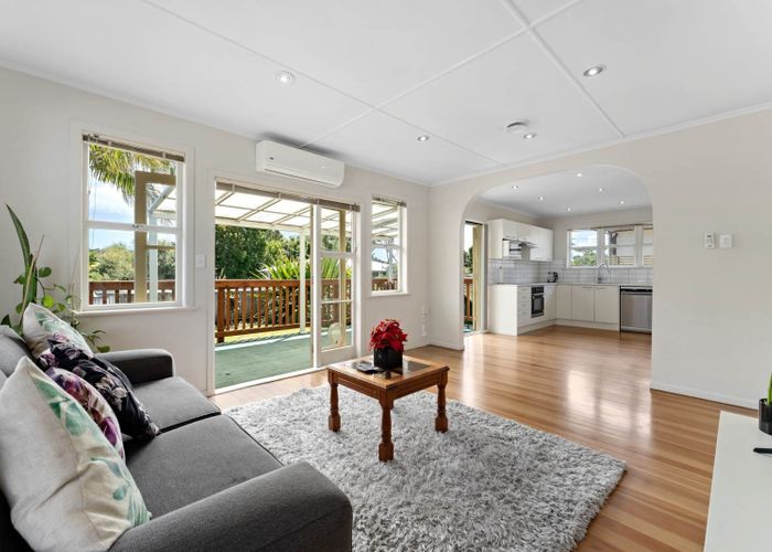  at 10 Sabulite Road, Kelston, Waitakere City, Auckland