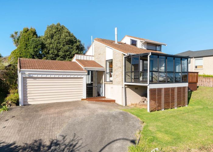  at 37 Lyttelton Avenue, Forrest Hill, Auckland