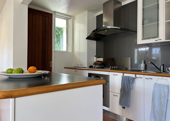  at 2/25 Claremont Street, Grafton, Auckland City, Auckland