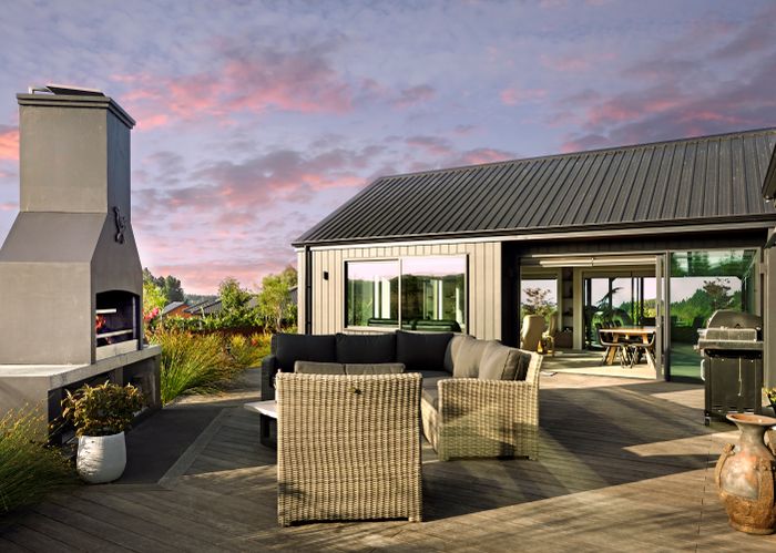  at 46 Redmill Road, Redwood Valley