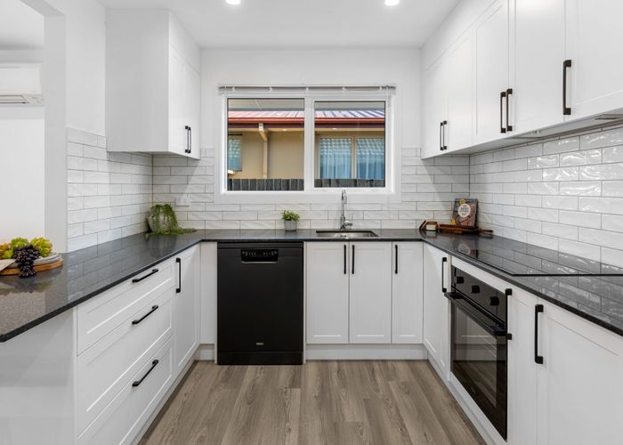  at 320 Memorial Avenue, Burnside, Christchurch City, Canterbury