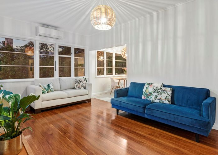  at 18 Cautley Street, Stanley Point, Auckland