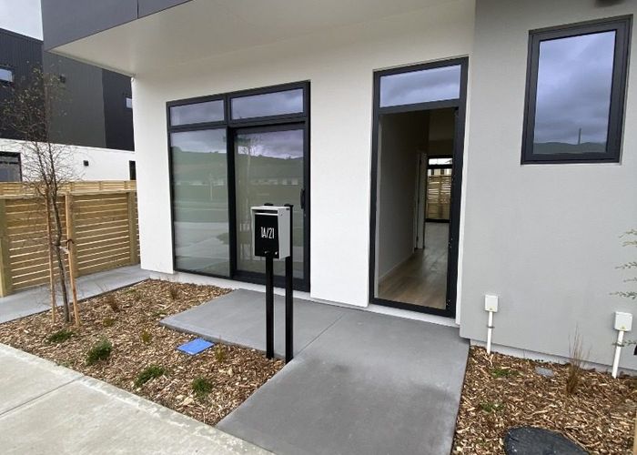  at 1a/21 The Strand, Wainuiomata, Lower Hutt, Wellington